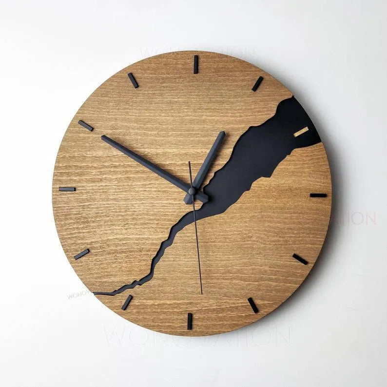 Modern crack-design wooden wall clock with silent quartz movement in colour option selection