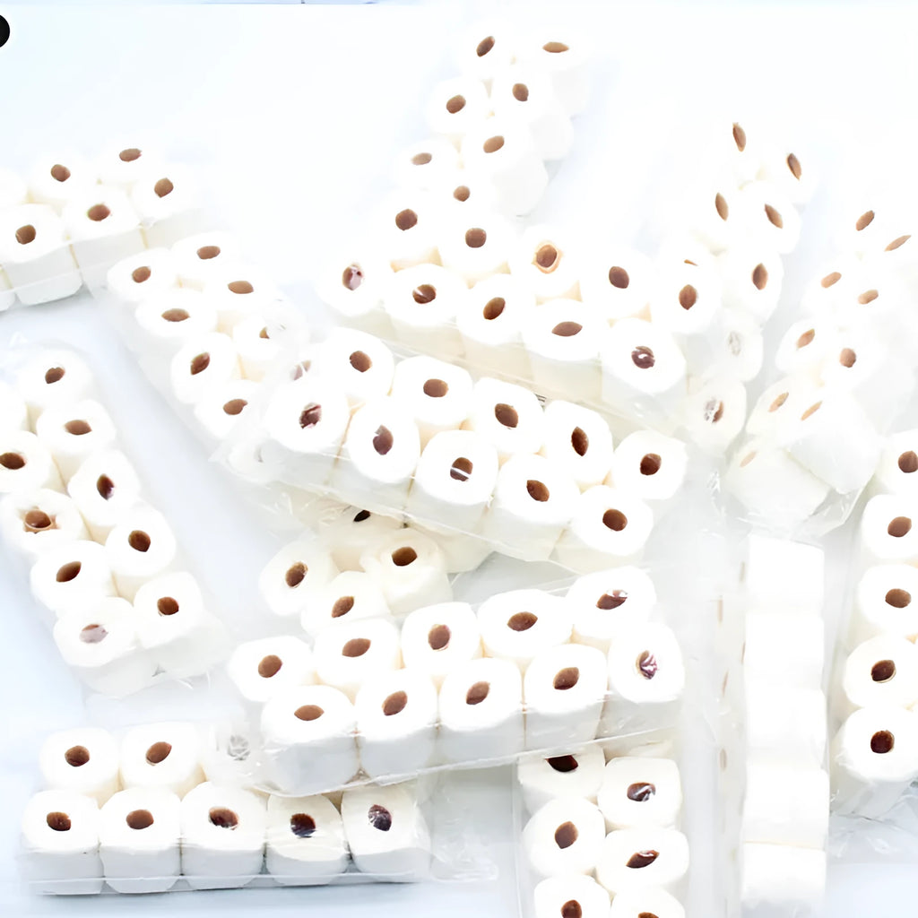 Simulated miniature tissue roll paper model for children’s roleplay toys