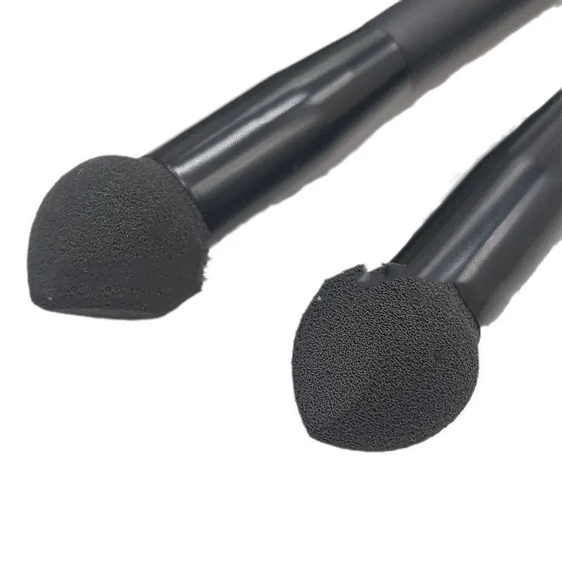 Black wooden handle concealer brush with synthetic bristles for dark circle coverage