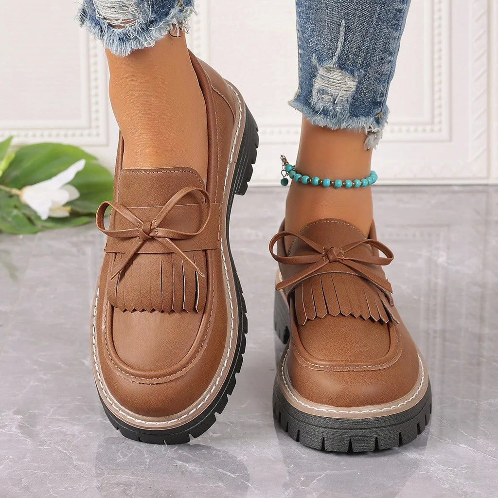 Plus size women's black loafers with tassel and bowknot decoration, chunky heel, round toe