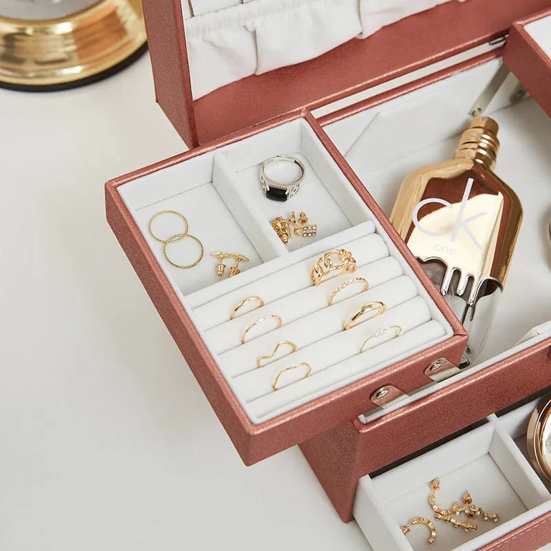 Hard PU leather jewellery storage box in European-American style measuring 22.5cm x 15.5cm x 14cm