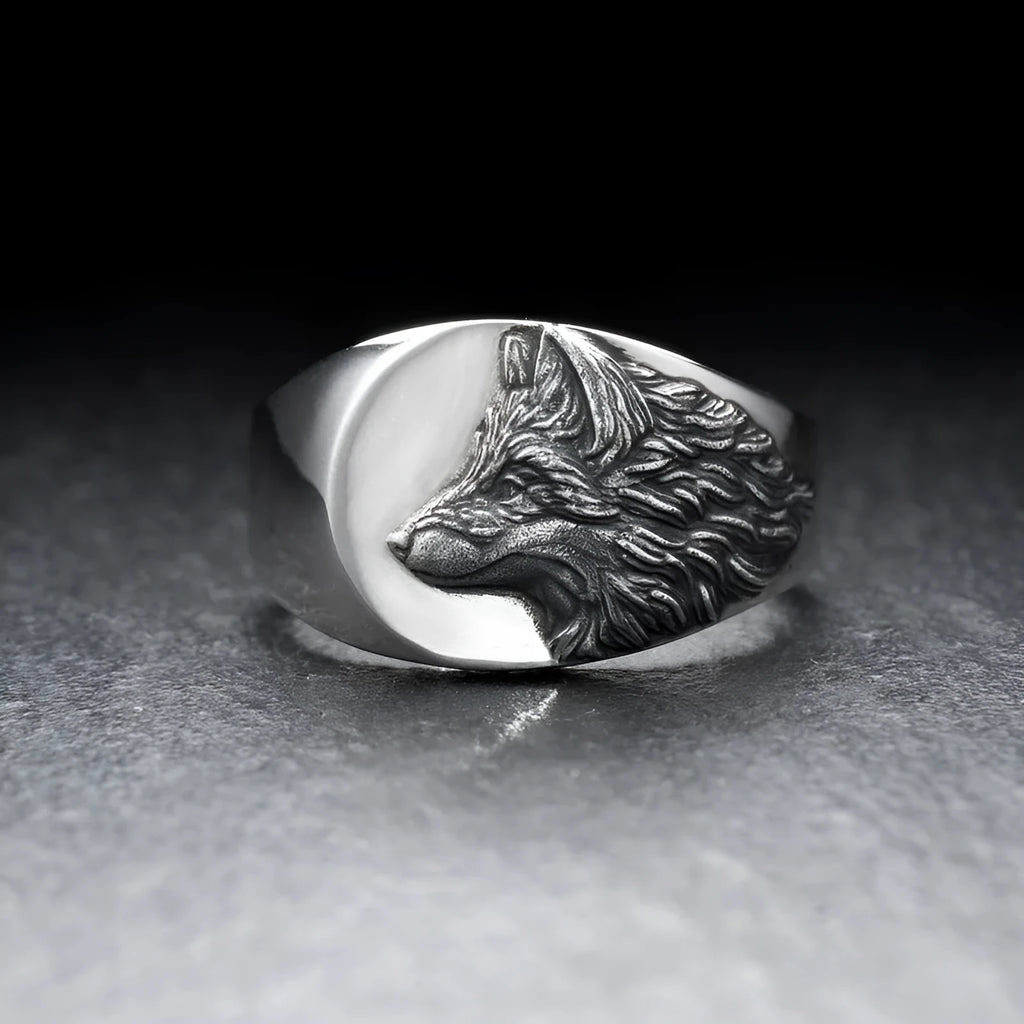 Silver geometric wolf ring for men with retro domineering design