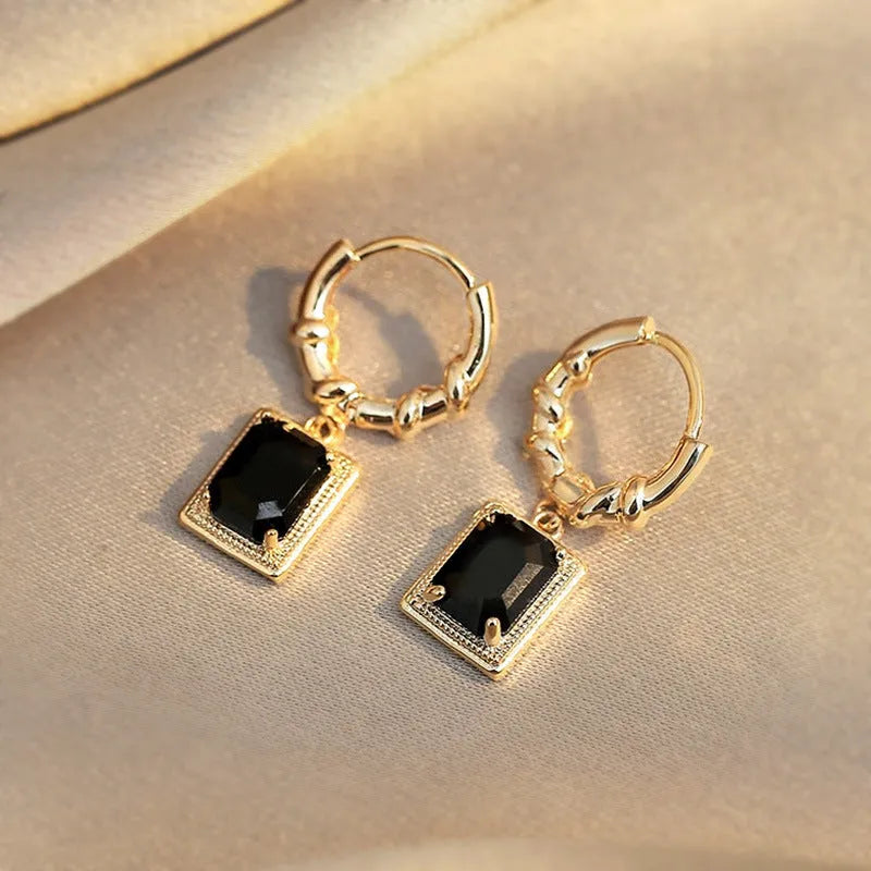 Black geometric quadrilateral copper earrings with a French Court retro design for women.