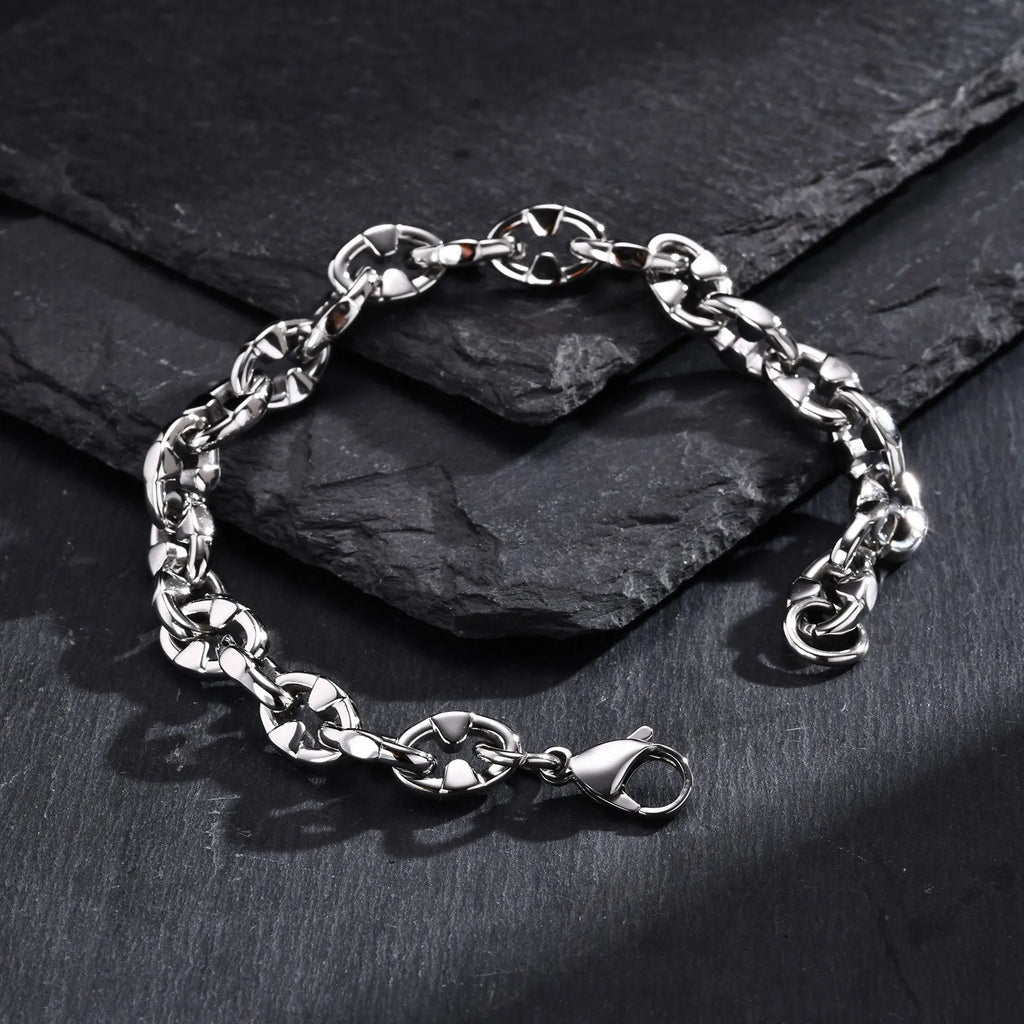 Thick geometric stainless steel chain bracelet for men in hip hop style.