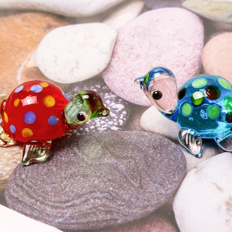 Geometric glass turtle ornament in modern simplicity style for desktop decoration.