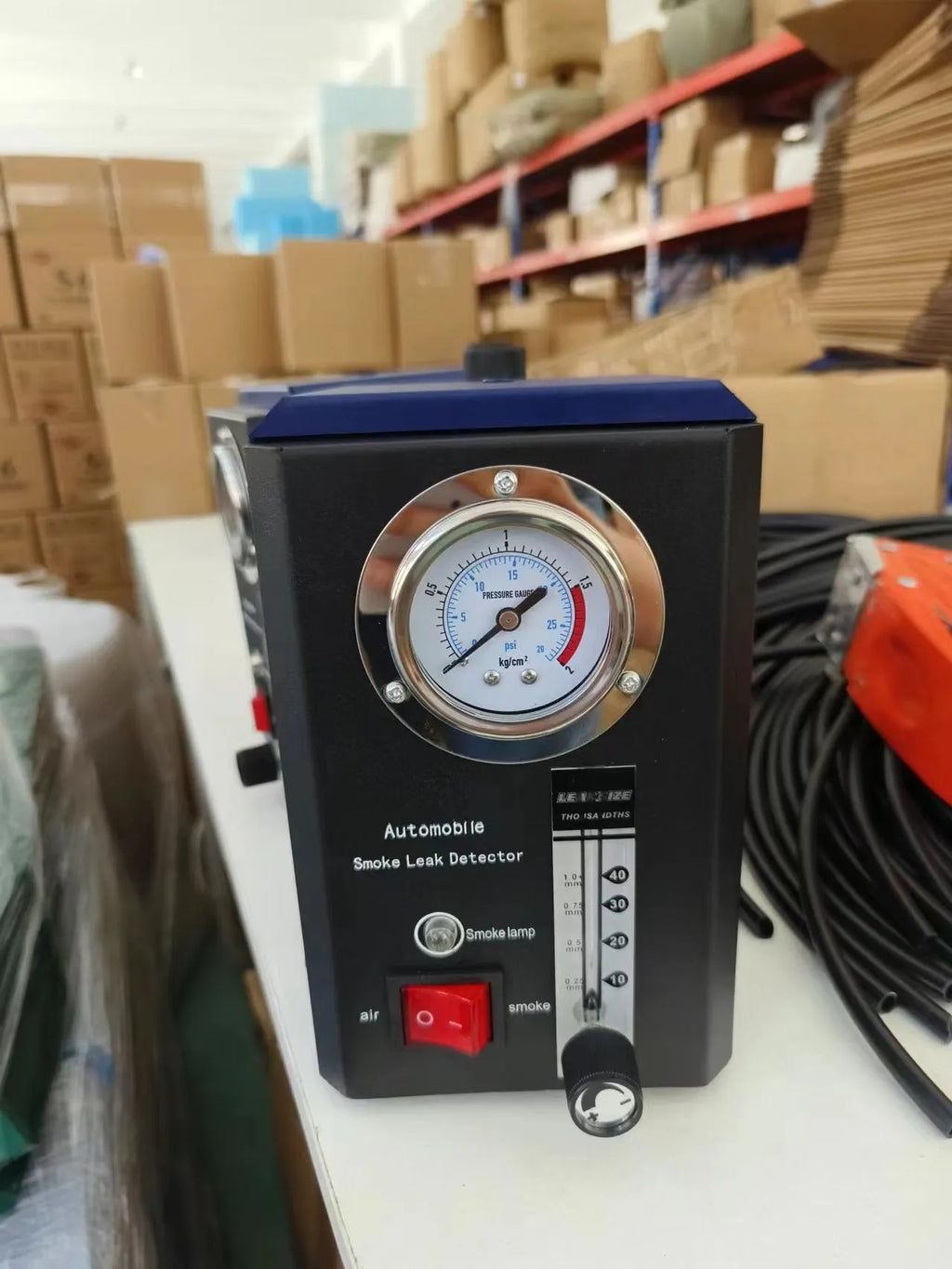 KT9105 English car smoke leak detector diagnostic tool with steel housing