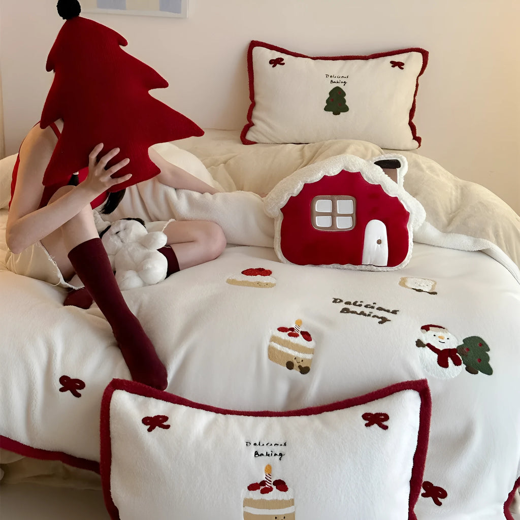 Girl's heart cartoon winter bedding four-piece set with Snow-Covered Pastry print on polyester fabric