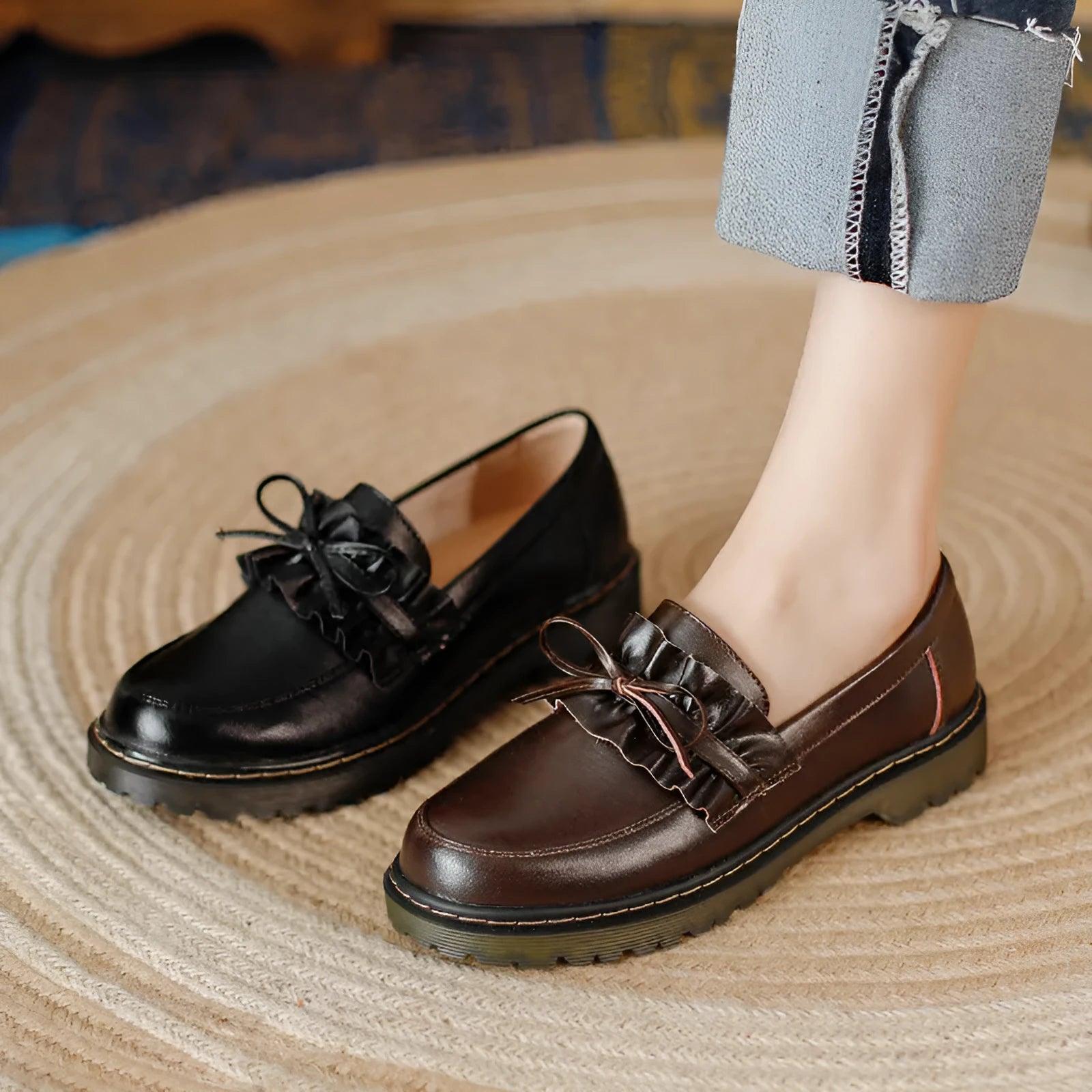 Women's brown leather chunky heel shoes with round toe and low-top design
