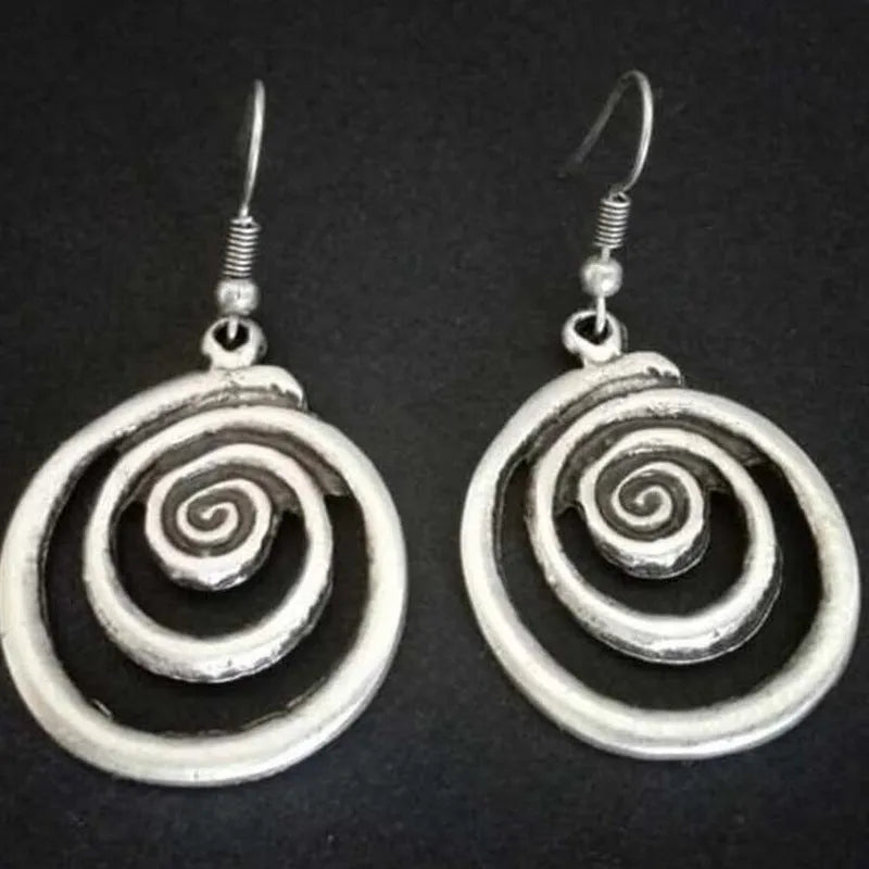 Geometric spiral distressed earrings in silver alloy with retro national style design