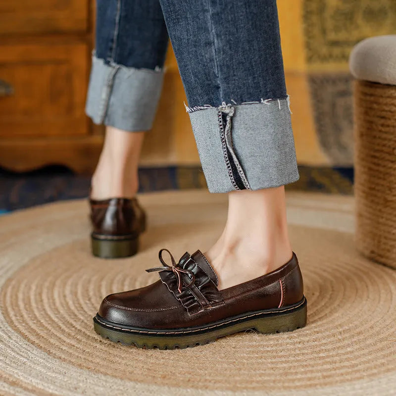 Women's brown leather chunky heel shoes with round toe and low-top design