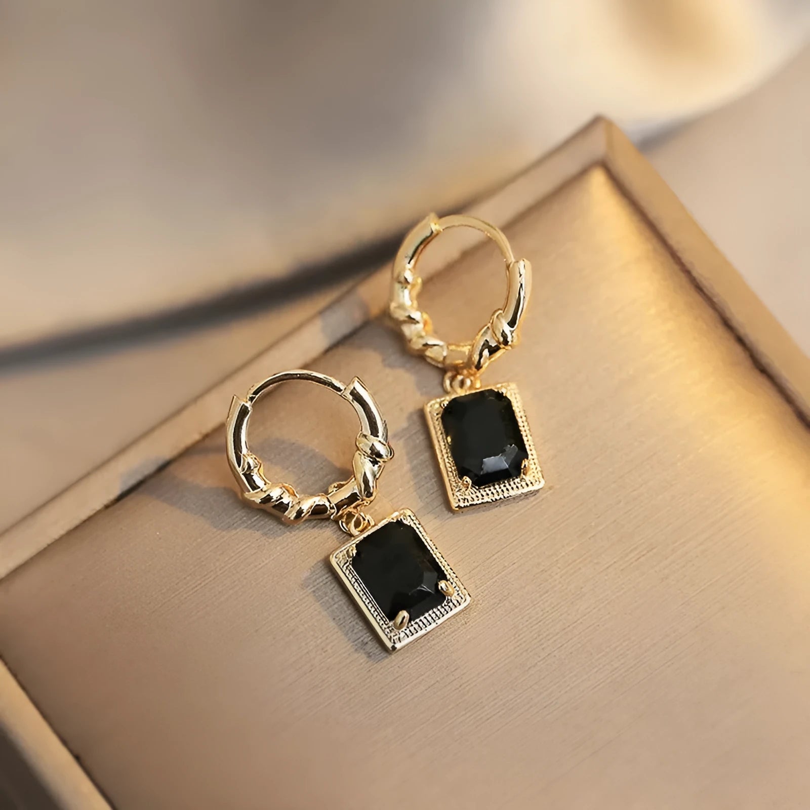 Black geometric quadrilateral copper earrings with a French Court retro design for women.