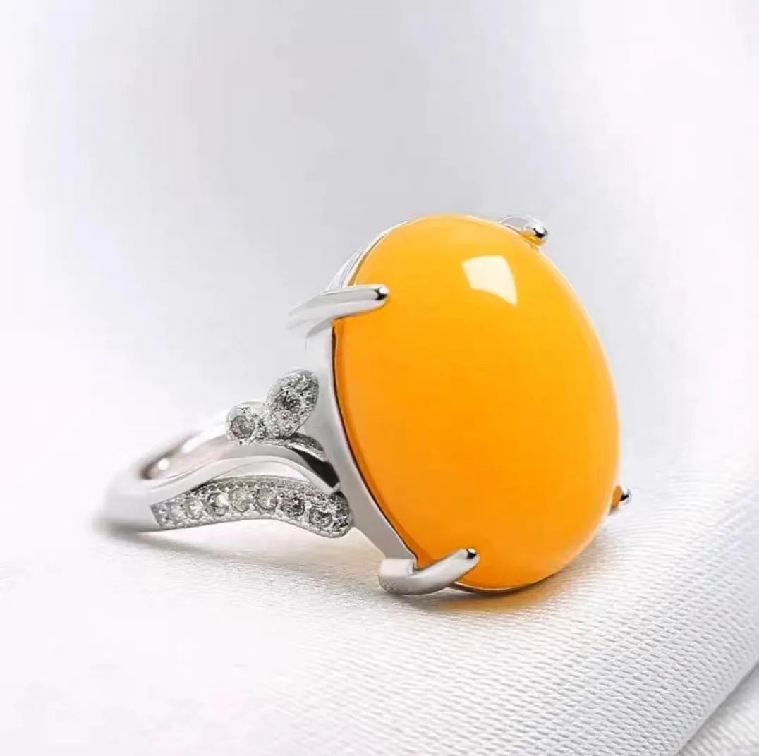 Adjustable alloy ring with geometric patterns in black, blue, green, red, or yellow colours