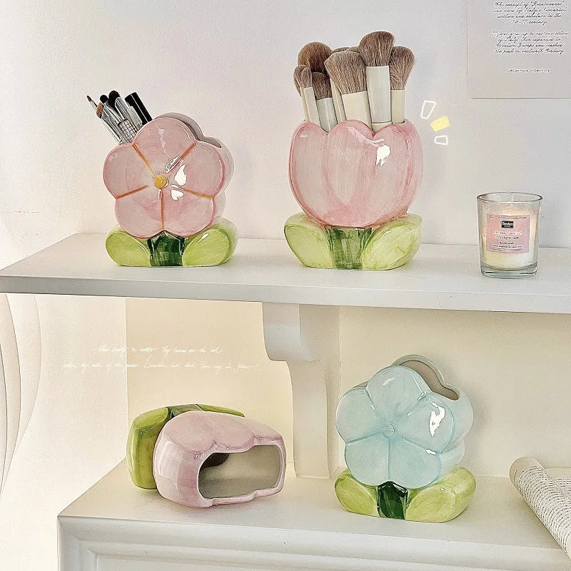 Ceramic flower pen holder storage box with tulip design for desktop organisation