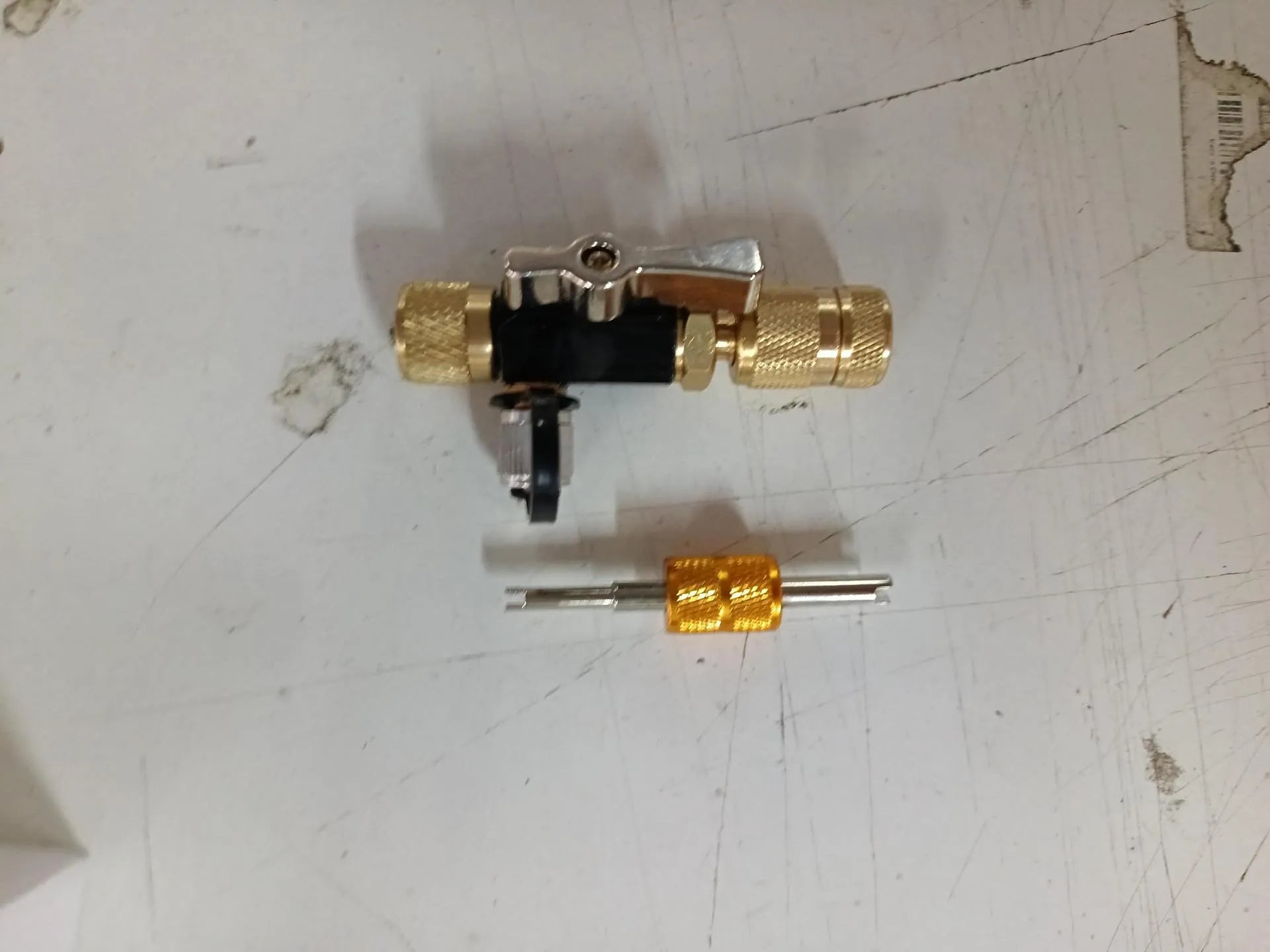 Vacuum valve core disassembly tool set with 1/4 and 5/16 metal valve removers for bicycle tyre repair