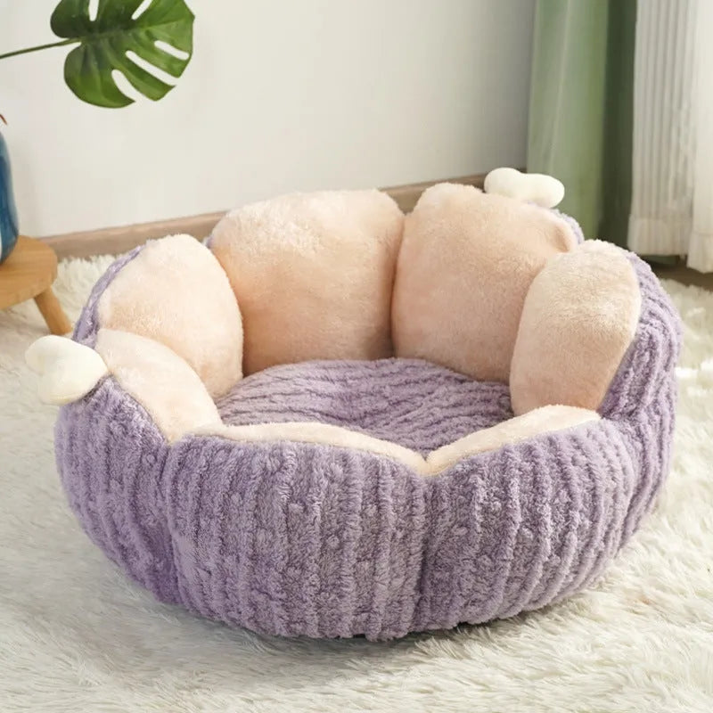 Green or purple cactus-shaped soft pet kennel for cats and dogs, shown in large and small size options.