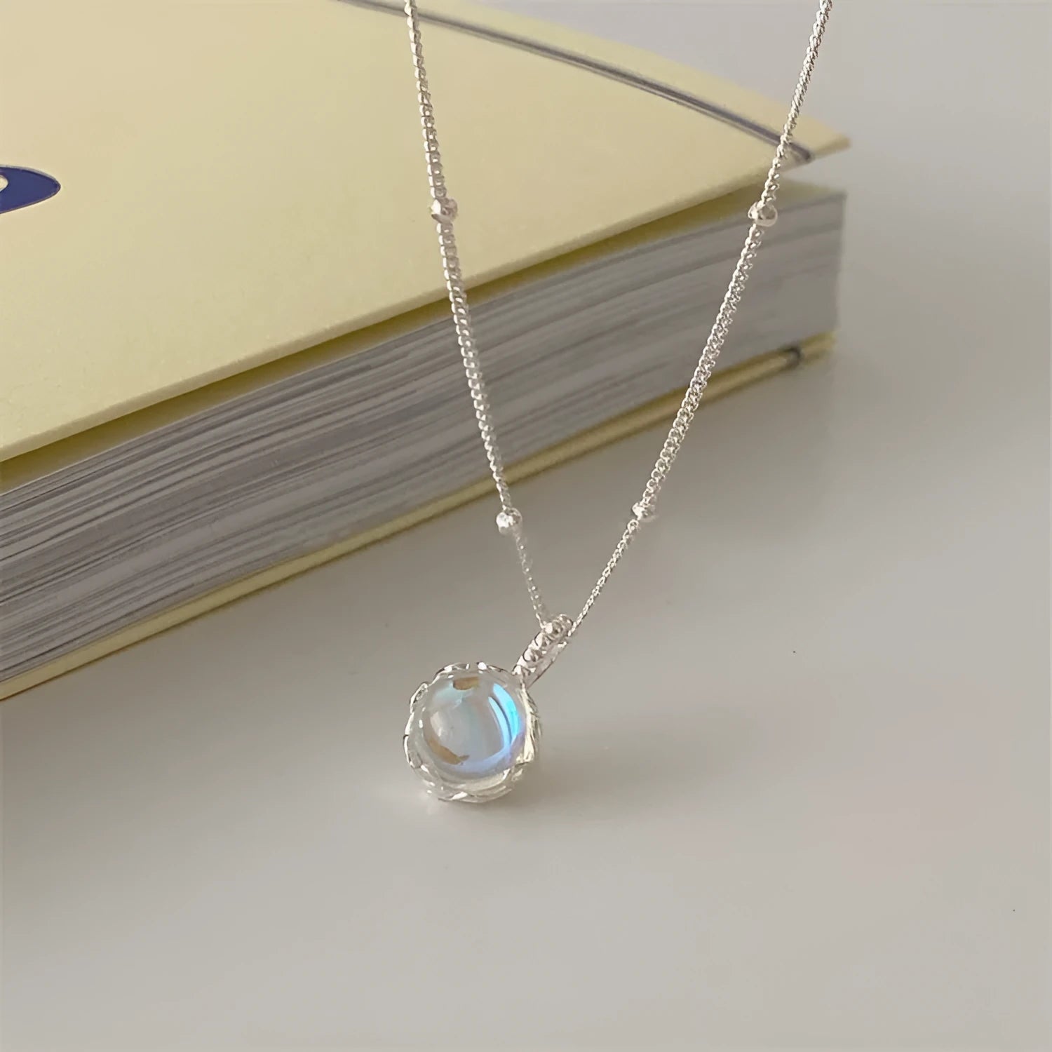 925 silver geometric ornamental stone necklace with adjustable curb chain for women's evening wear