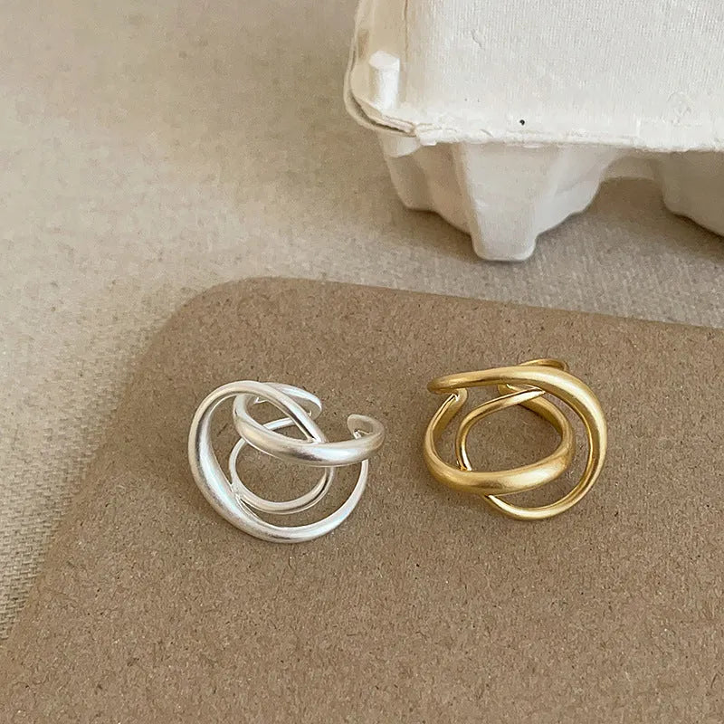 Geometric interlaced matte metal open ring for women in gold or silver electroplated finish