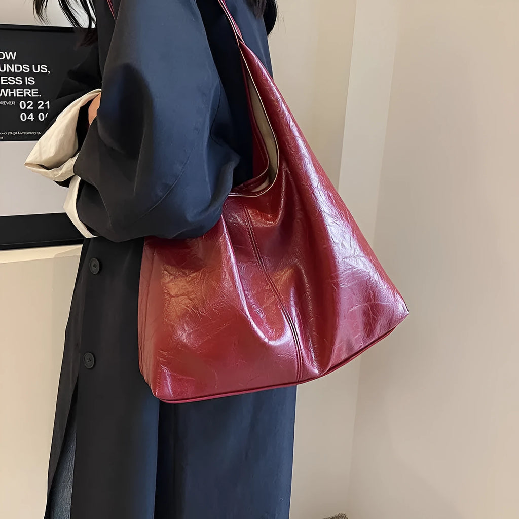 Casual soft leather shoulder bag with large capacity and sandwich pocket design