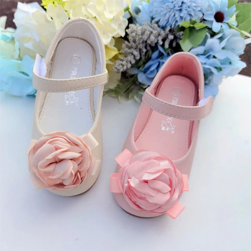 Princess flower girl shoes in pink or beige, PU leather upper, Velcro strap, flat heel, floral detail, sizes 19-35.