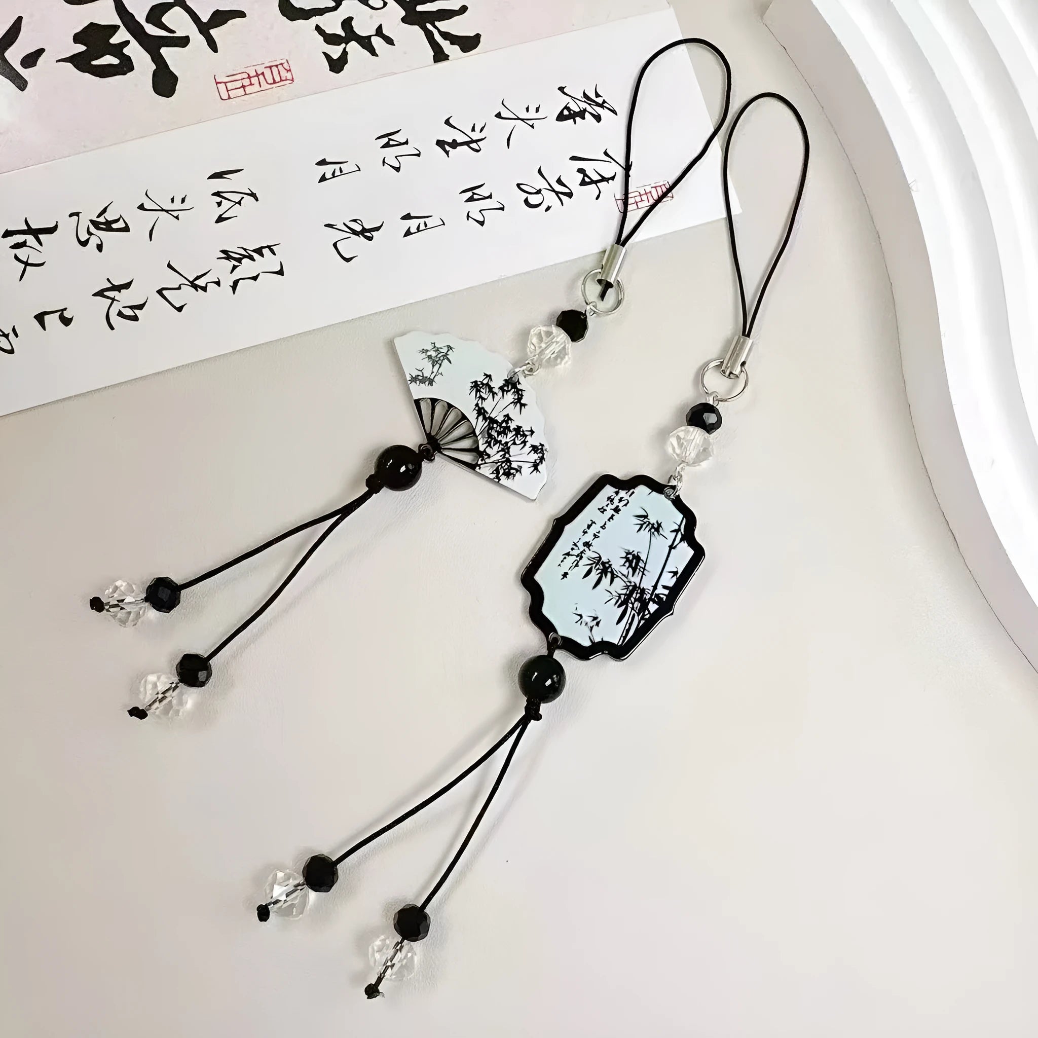 Chinese Guofeng style pendant keychain with floral pattern in baking varnish coated beads
