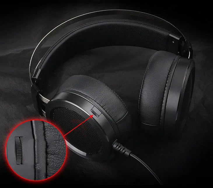 Black wired computer gaming headset with 2 metre cable and 3.5mm audio plug