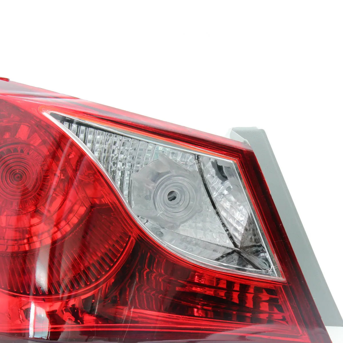 Red outer tail light half assembly for Hyundai Sonata 2011-2014, ABS and aluminium construction