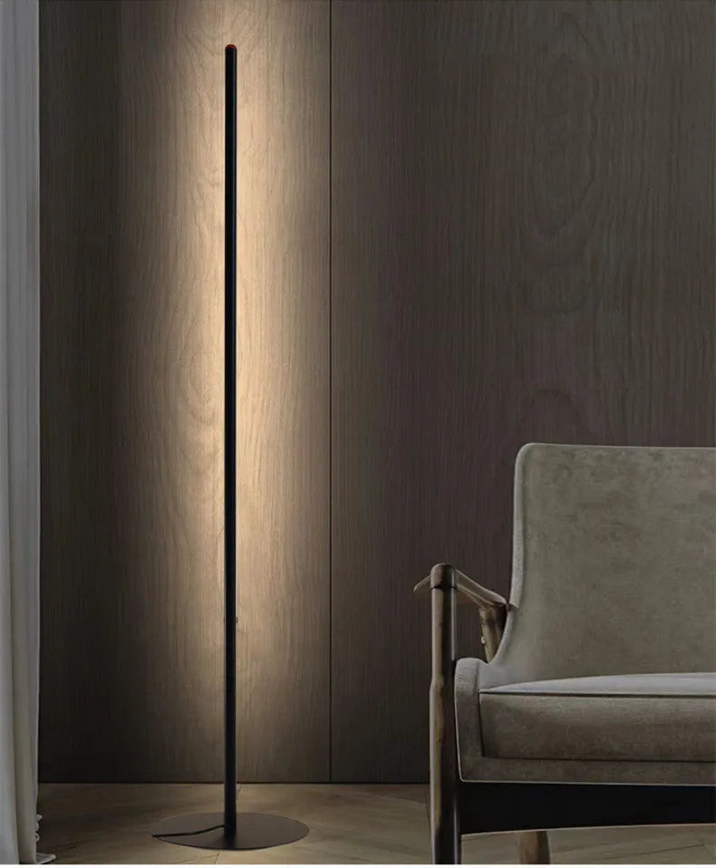 Aluminium alloy vertical floor lamp in modern simple design with three height options