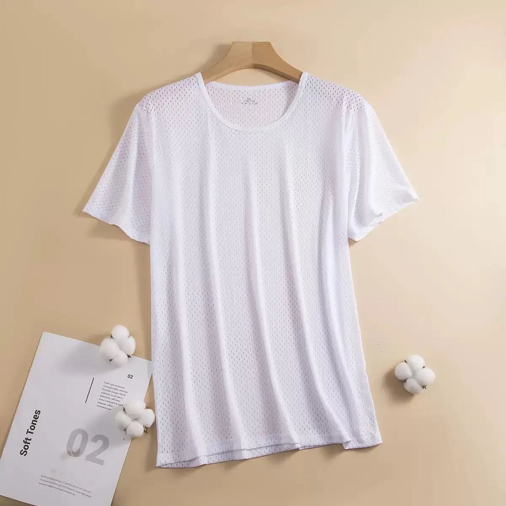 Men's solid colour ice silk short sleeve T-shirt with crew neck in loose mesh fabric.