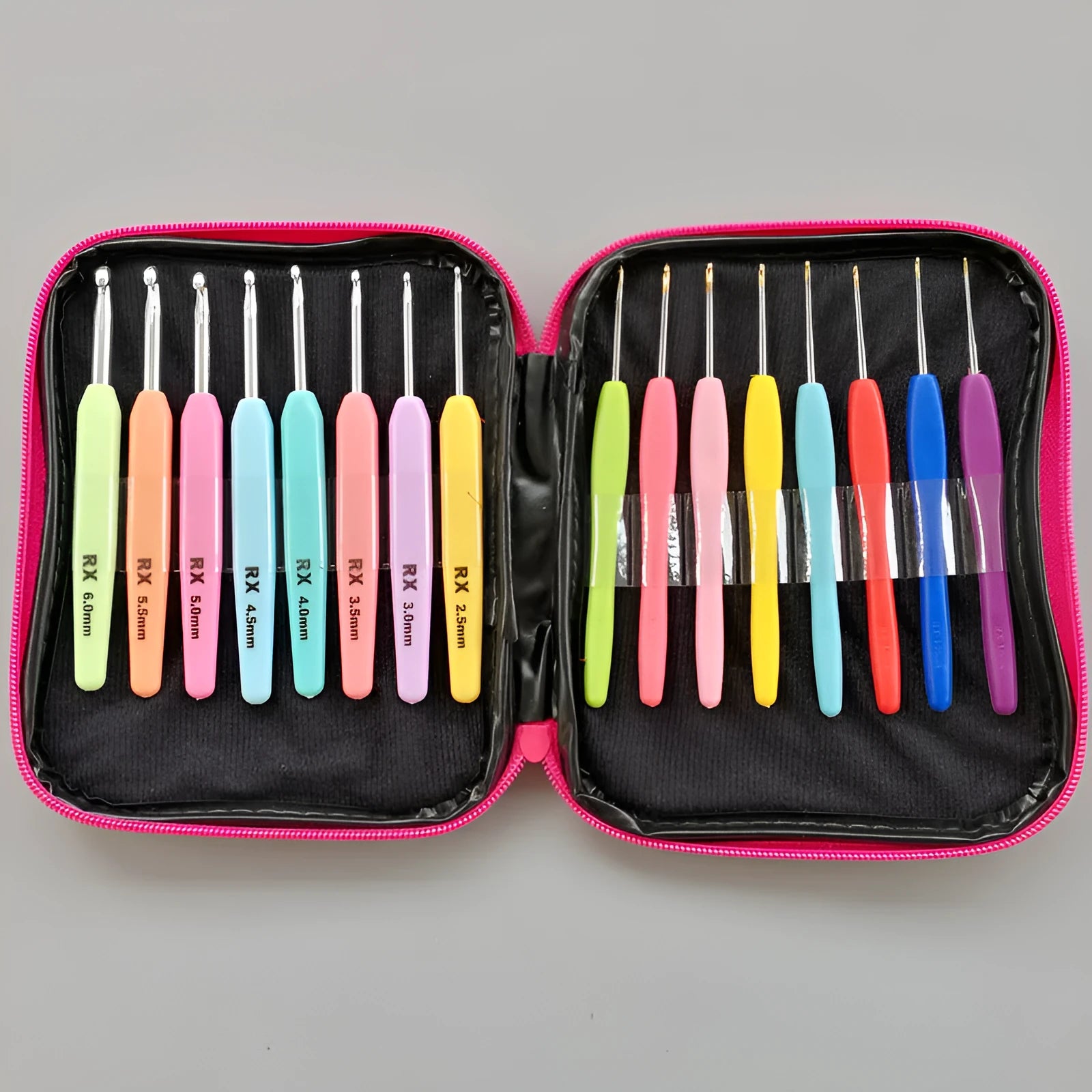 Complete set of 16 crochet hooks with soft and hard handles in storage bag
