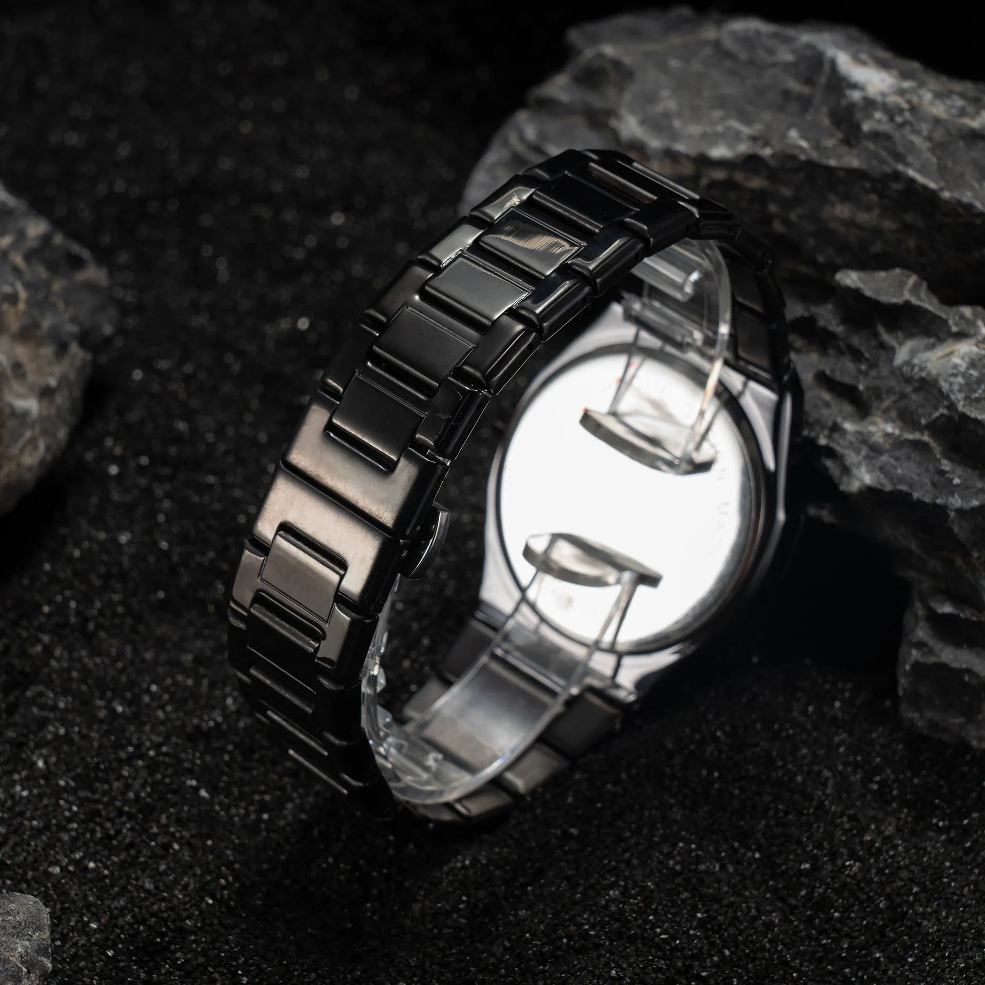 Men's steel business casual quartz watch with 10mm thickness in black silver scale colour