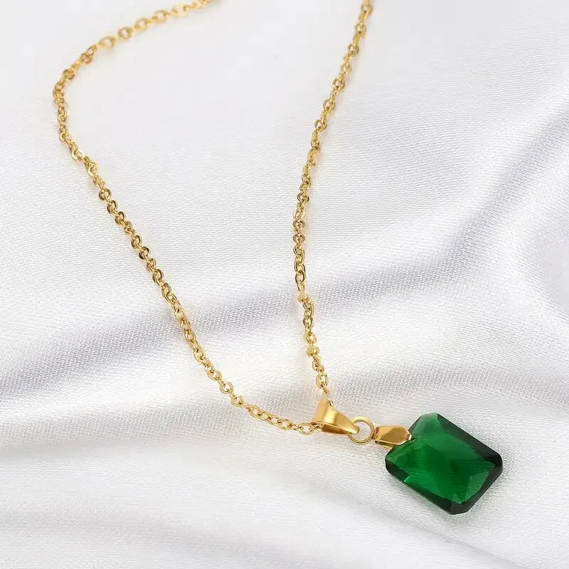 Copper rectangular geometric pendant necklace with O-ring chain in green colour.