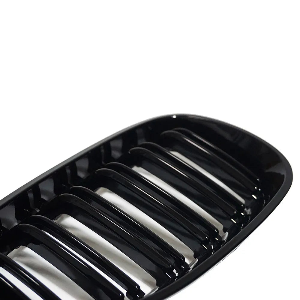 Carbon fibre style ABS front grille for BMW 5-Series E39 E60 E66 models.