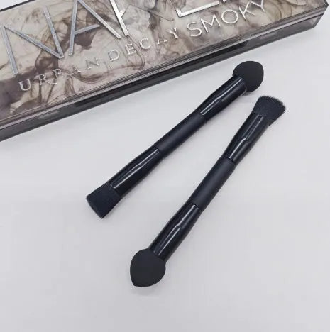 Double-headed miter sponge concealer brush with wooden handle and black artificial fibre bristles