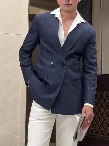 Men's striped double breasted blazer in regular fit with polyester material