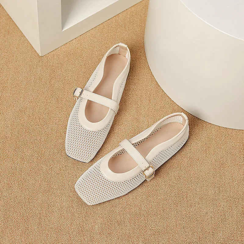 Women's beige mesh flat-heel sandals with a buckle fastening and square toe for hiking.