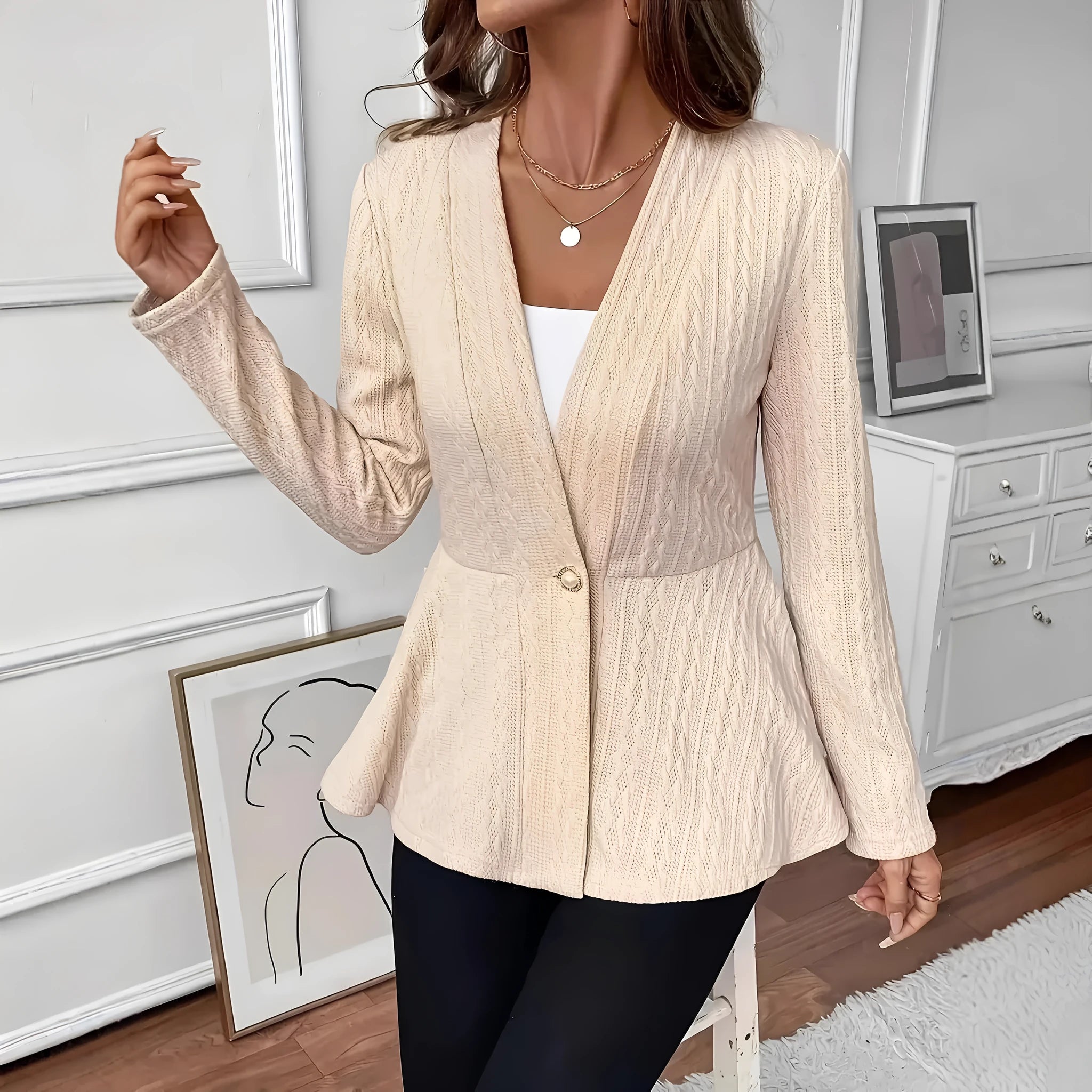 Women's tight-fitting apricot knitted cardigan with one button and Jacquard pattern texture