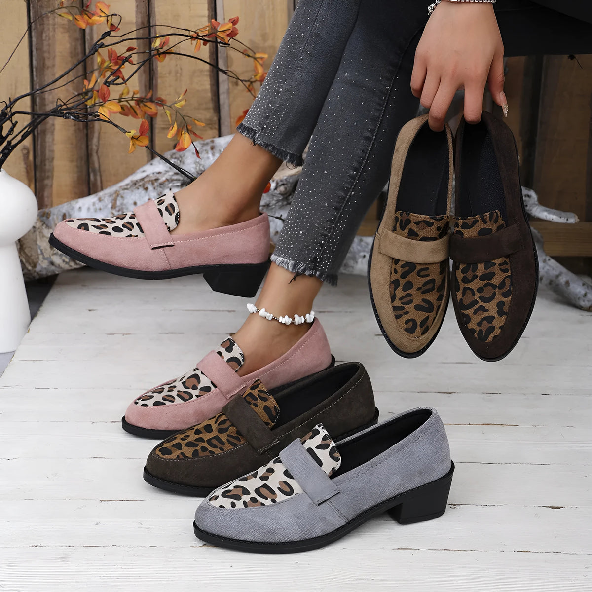 Leopard print suede slip-on pumps with chunky mid-heel and pointed toe in brown colour
