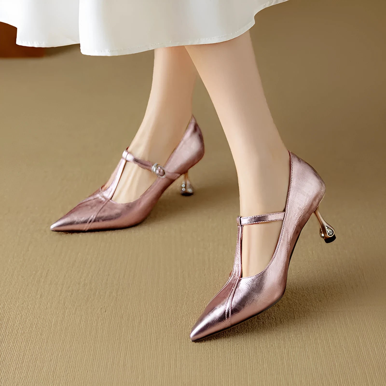 Genuine leather women's pointed-toe pumps with a chunky mid heel in gun colour and pink.
