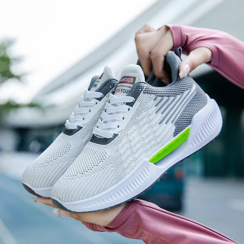 Men's blue mesh casual sports shoes with round toe and injection-moulded soles