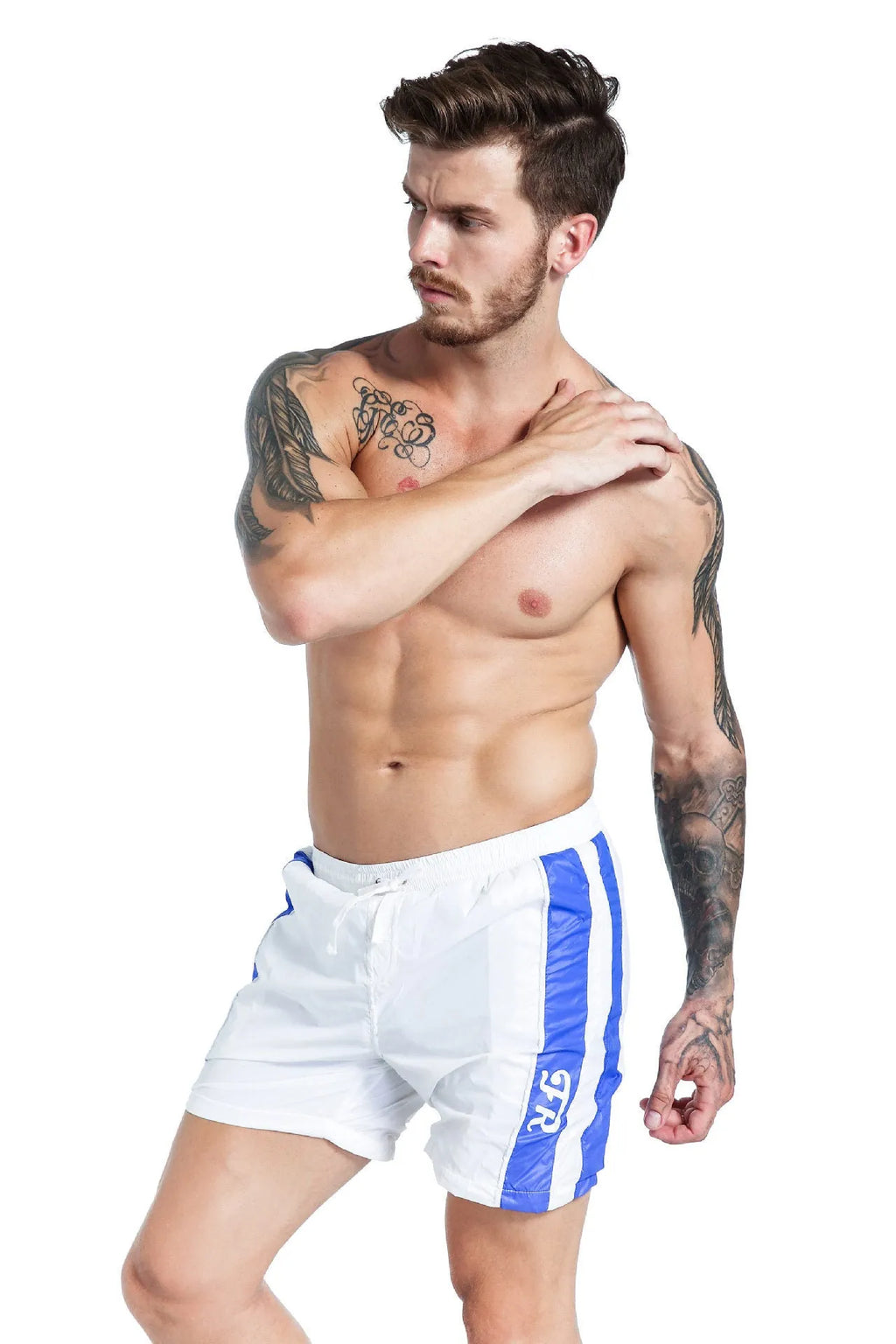 Men's blue polyester sports shorts with slim fit and removable padding for running and table tennis