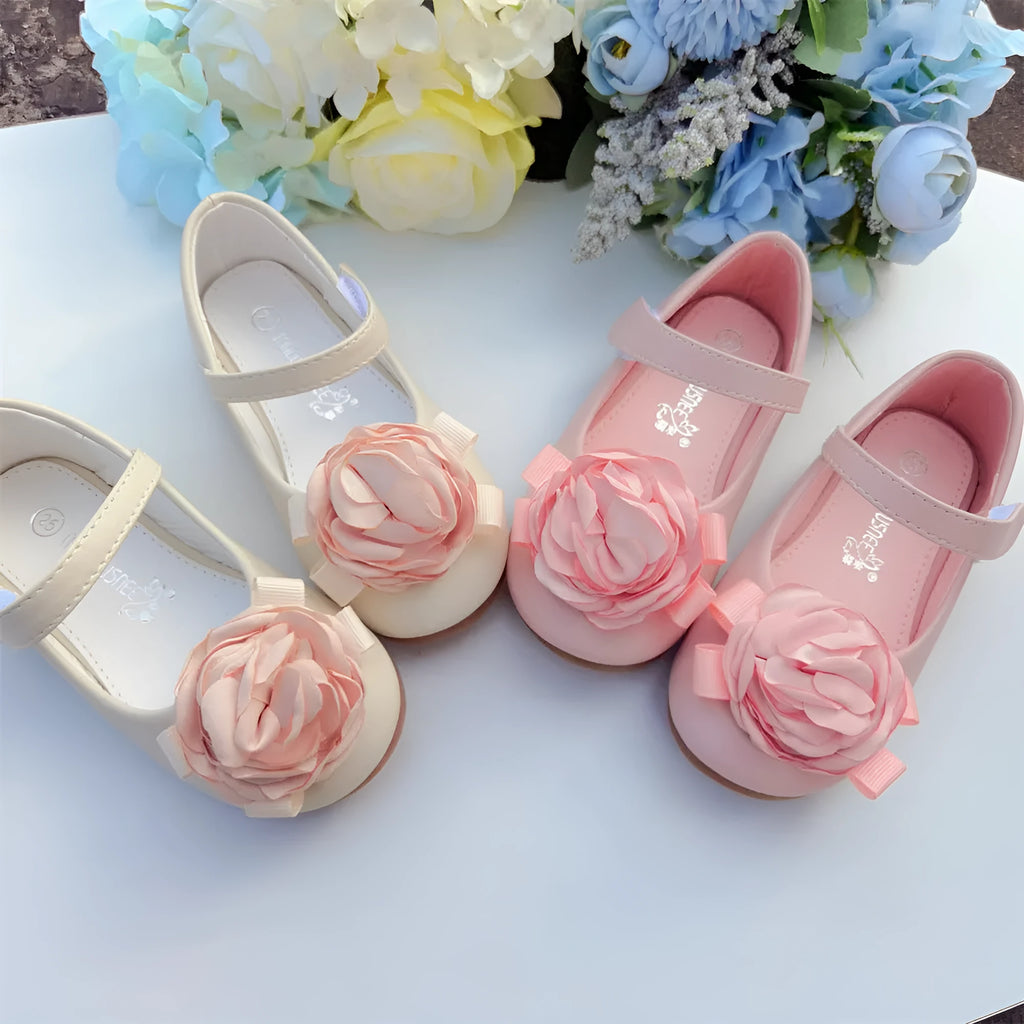 Princess flower girl shoes in pink or beige, PU leather upper, Velcro strap, flat heel, floral detail, sizes 19-35.