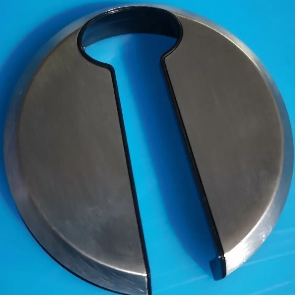 Stainless steel wine bottle opener cutter with silver metallic finish