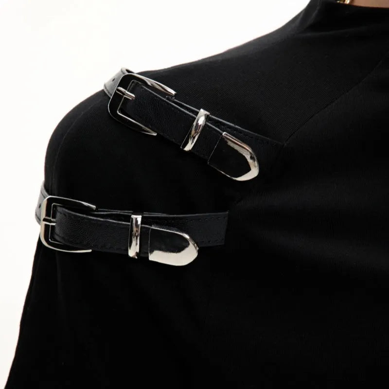 Cotton men's T-shirt with metal belt design and stand-up collar in black and white colours