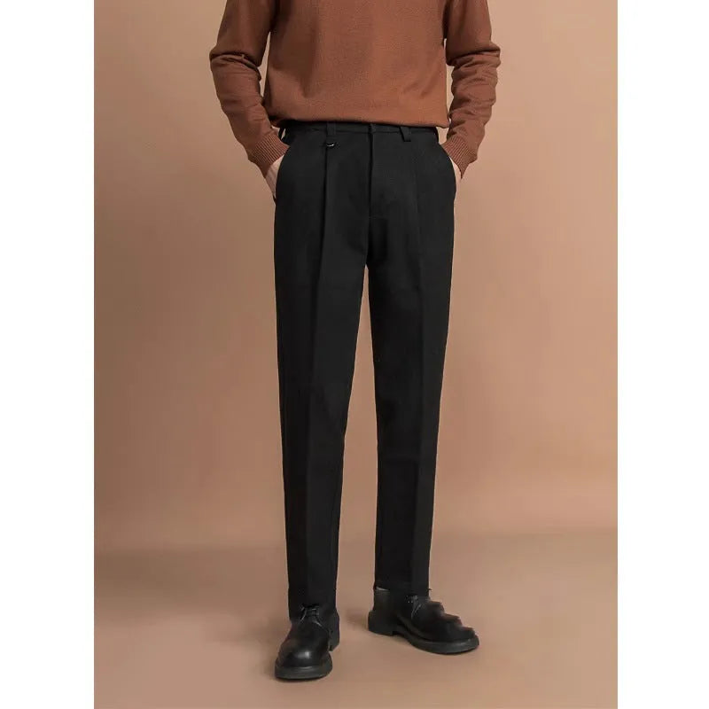 Men's straight-leg business casual trousers in polyester fabric with draped cut
