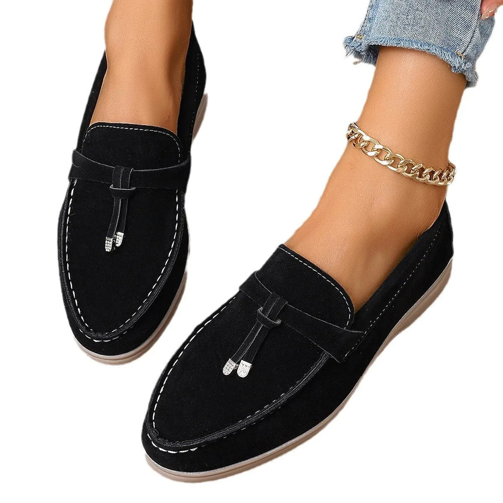 Solid colour canvas platform slip-on loafers with round toe and rubber sole