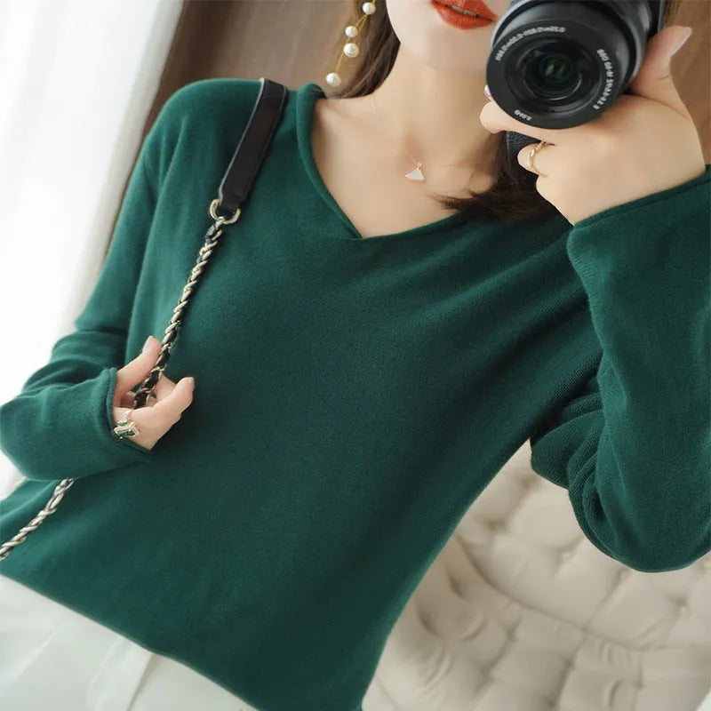 Women's long sleeve V-neck knitwear pullover top in a macaron colour