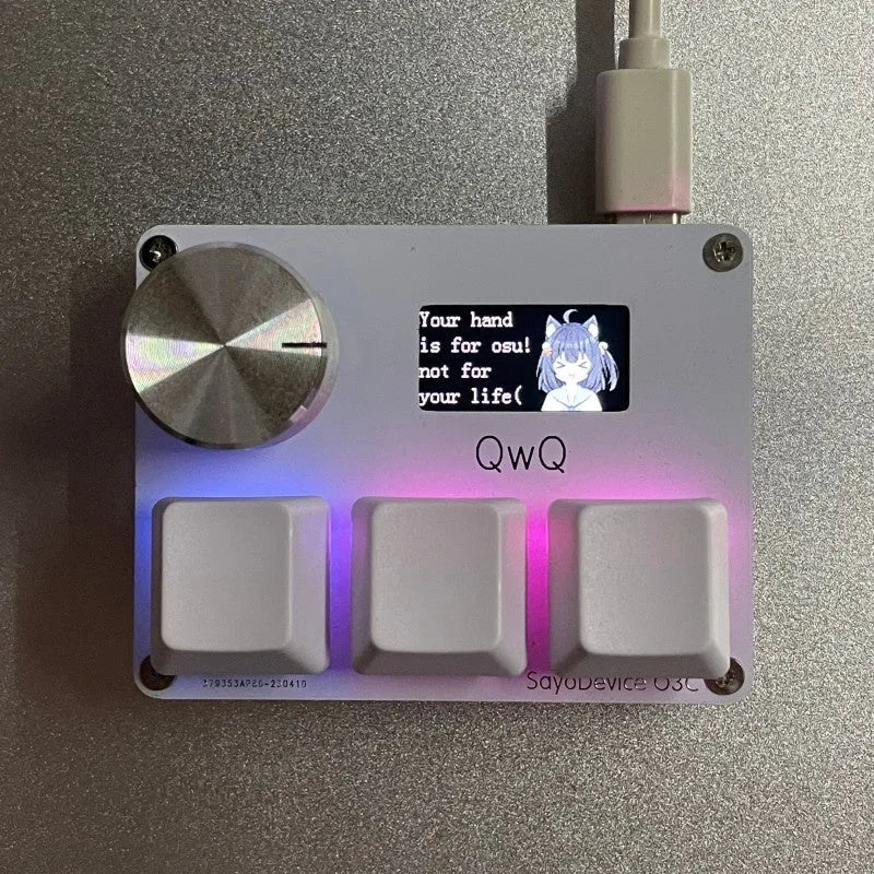 Magnetic axis Hall effect numeric game keyboard with colour screen and programmable knob in black, pink, silver or white.