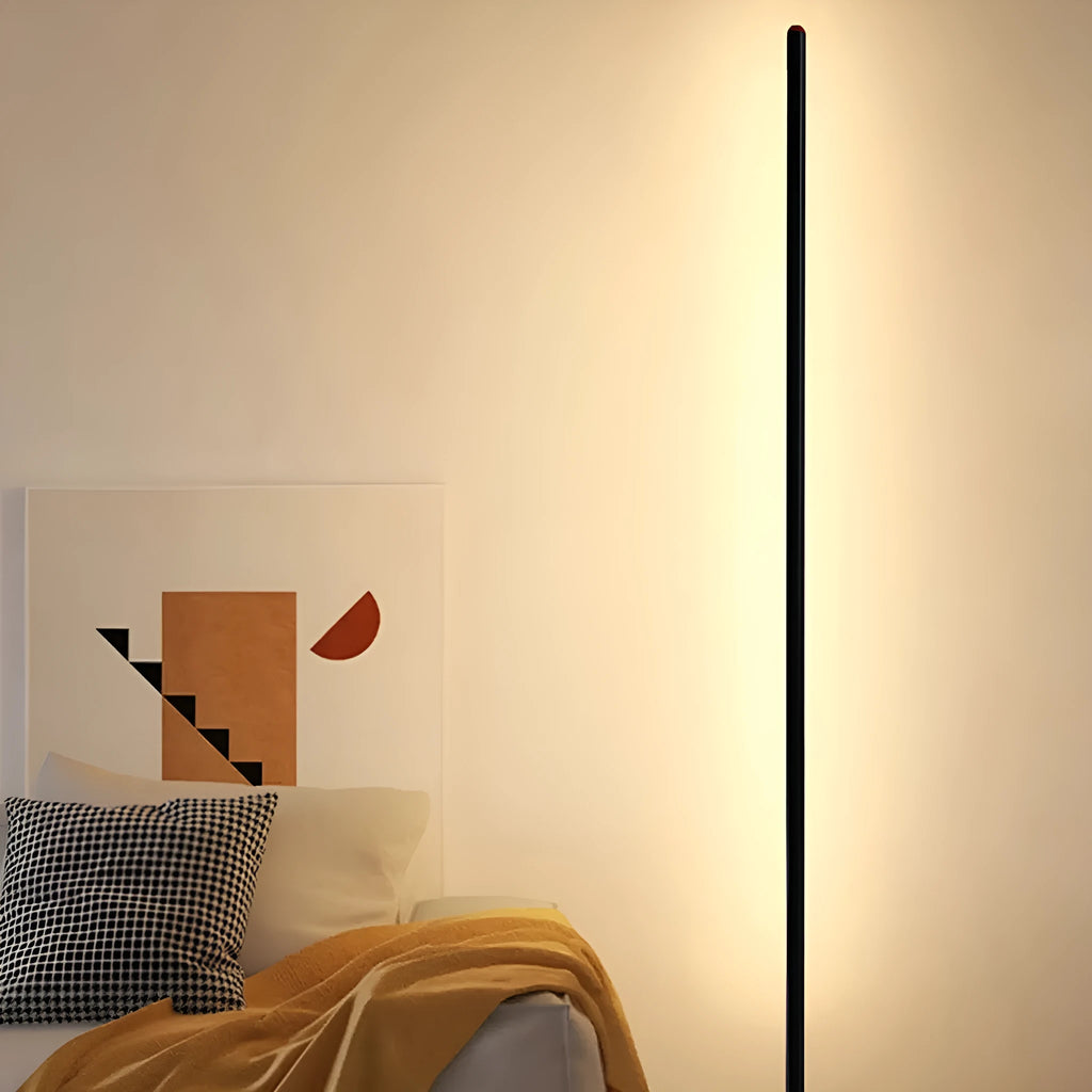 Aluminium alloy vertical floor lamp in modern simple design with three height options
