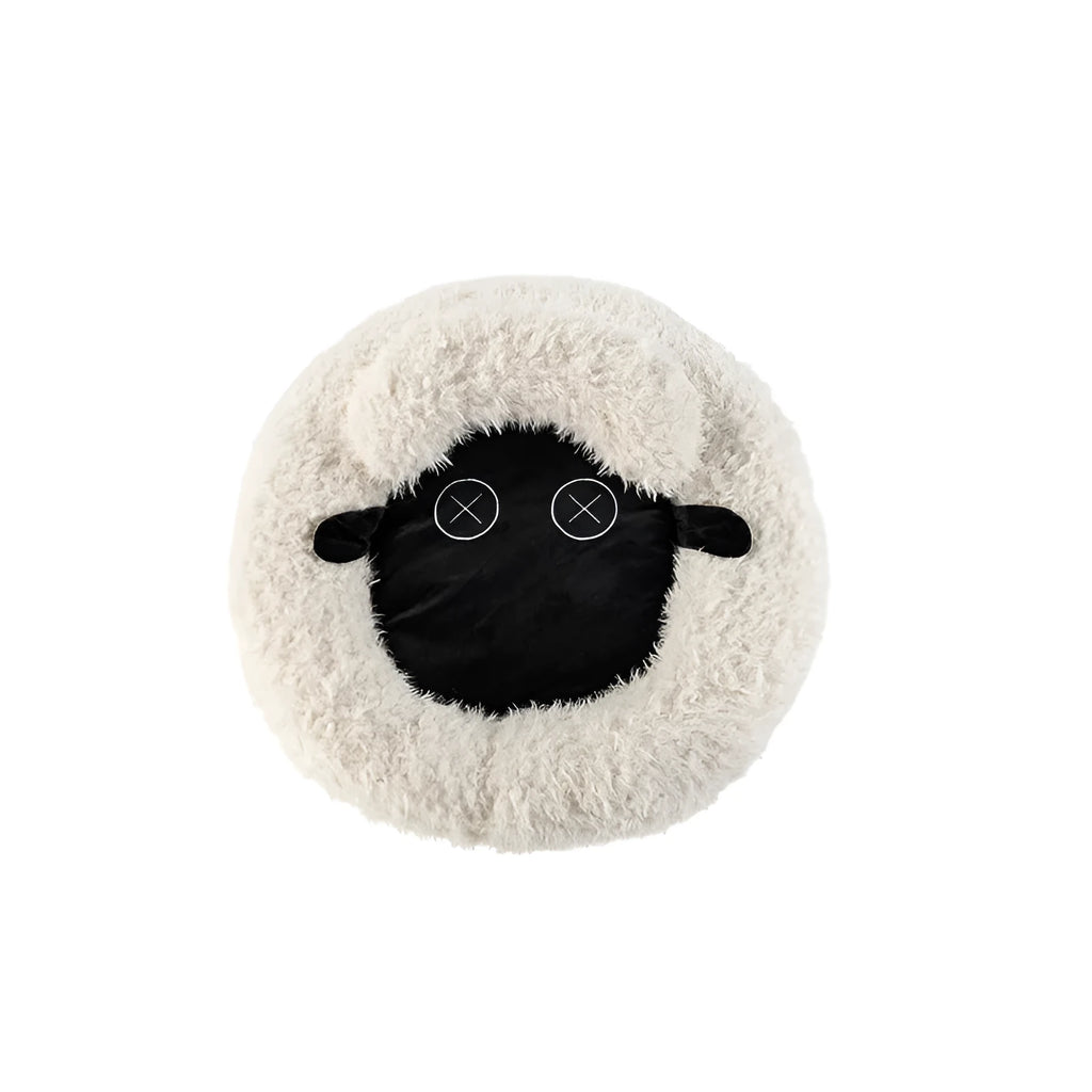 Round lamb fleece cat bed in winter warm plush design, machine washable, available in S M L