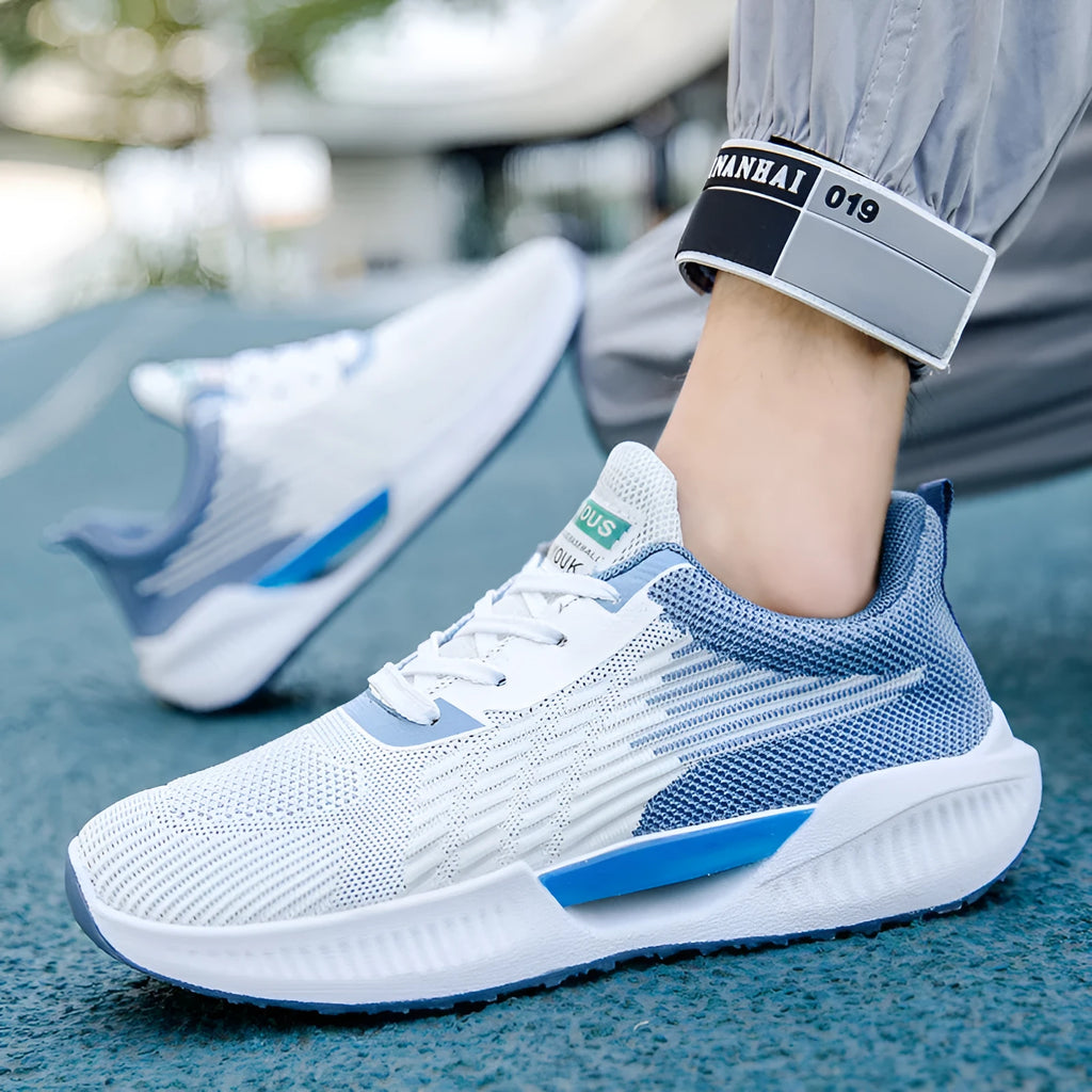 Men's blue mesh casual sports shoes with round toe and injection-moulded soles